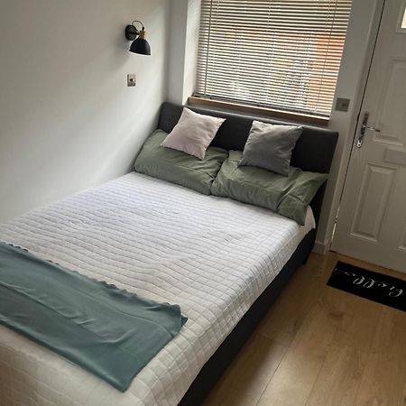 Appartement Teddington Little Gem à Londres Extérieur photo