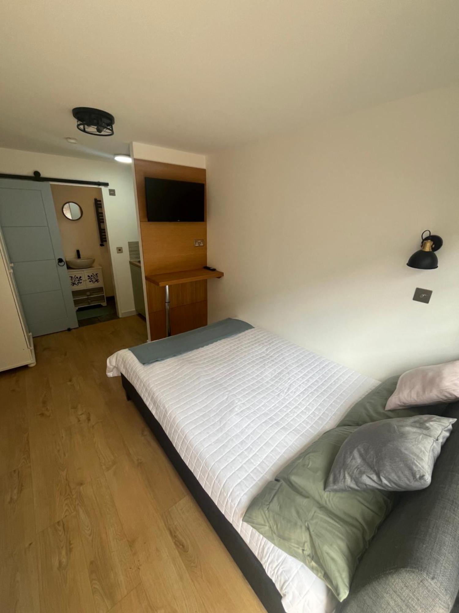 Appartement Teddington Little Gem à Londres Extérieur photo