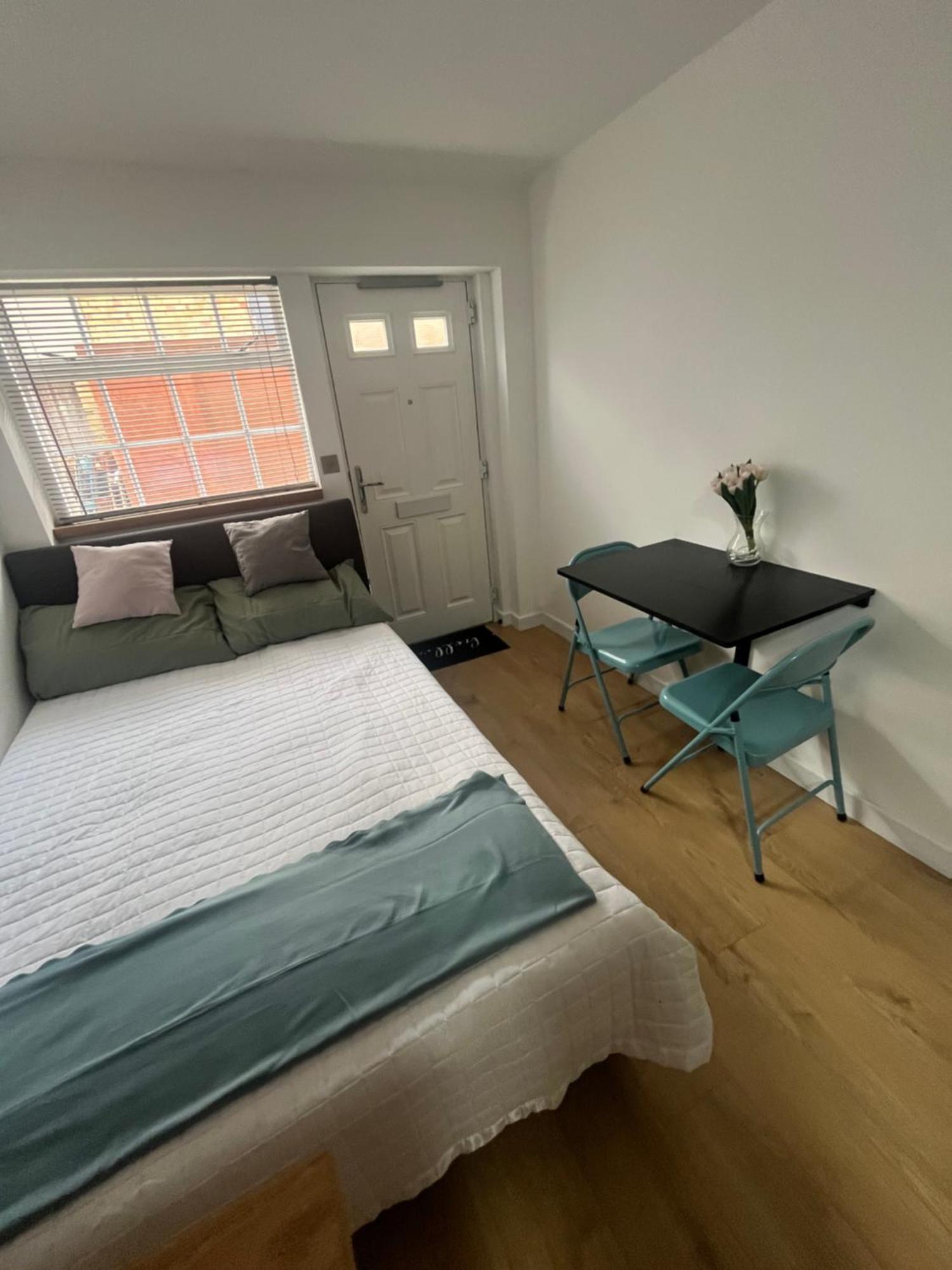 Appartement Teddington Little Gem à Londres Extérieur photo