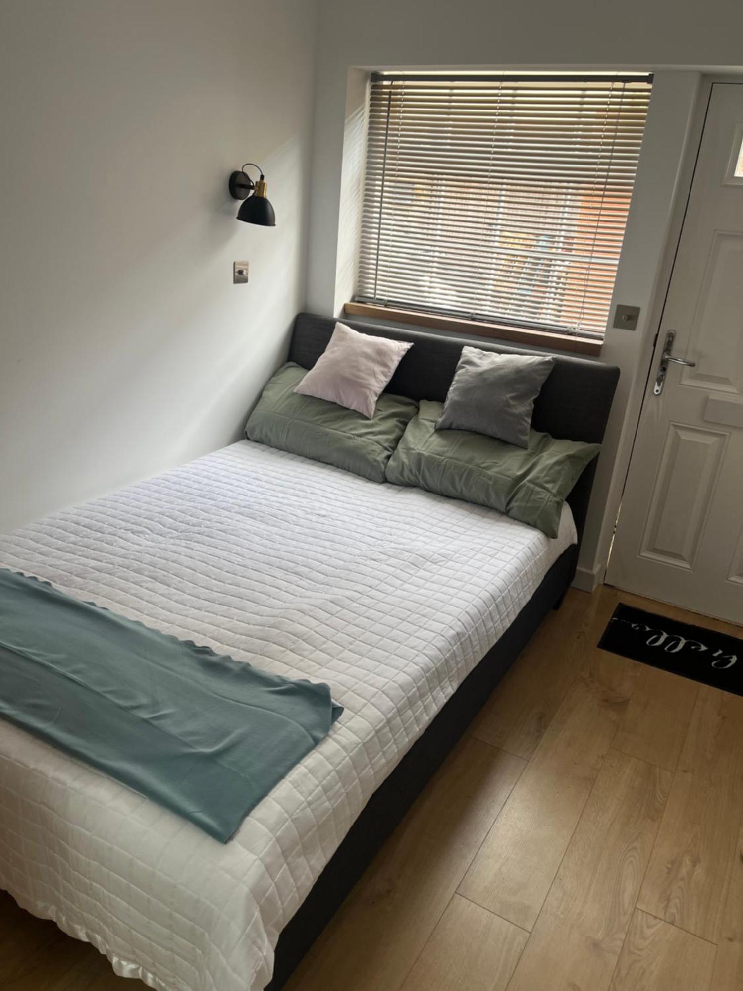 Appartement Teddington Little Gem à Londres Extérieur photo